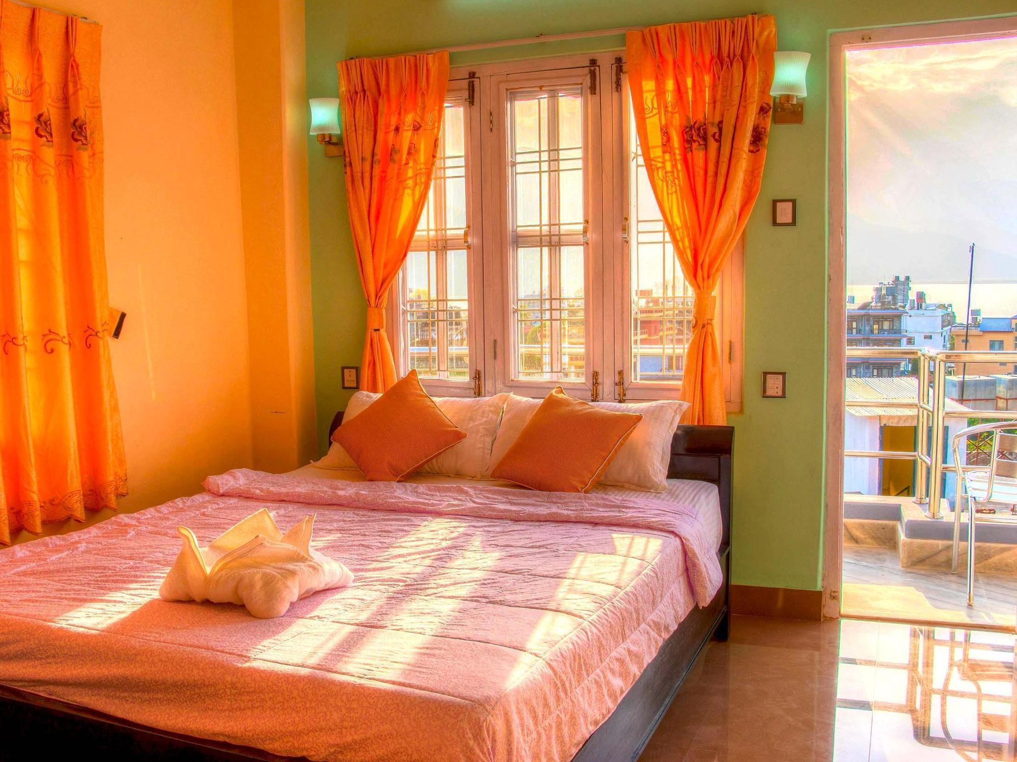 Hotel Atrium Pokhara Zewnętrze zdjęcie